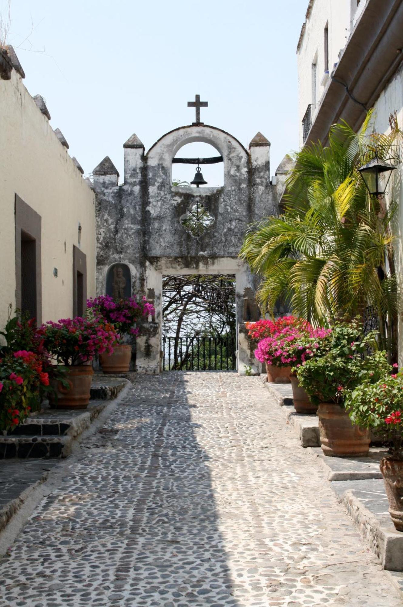 Hotel Hacienda Vista Hermosa Tequesquitengo Exterior photo